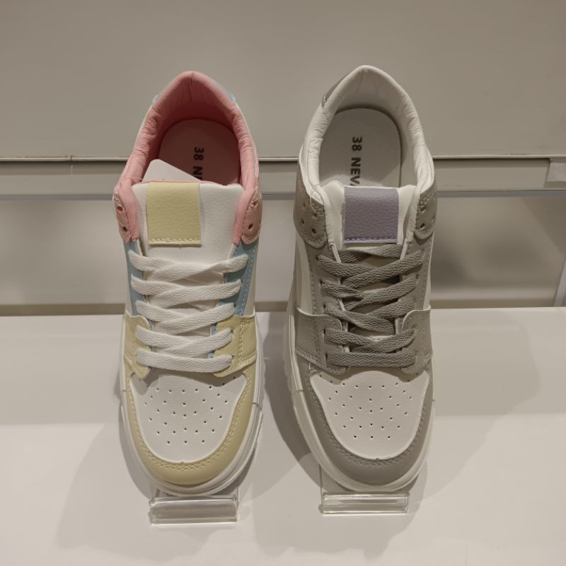 Nevada sneakers tali insole empuk brand Matahari