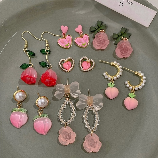 Anting Tusuk Motif Bunga Hias Mutiara Imitasi Ala Korea Warna Pink Untuk Wanita / Musim Panas