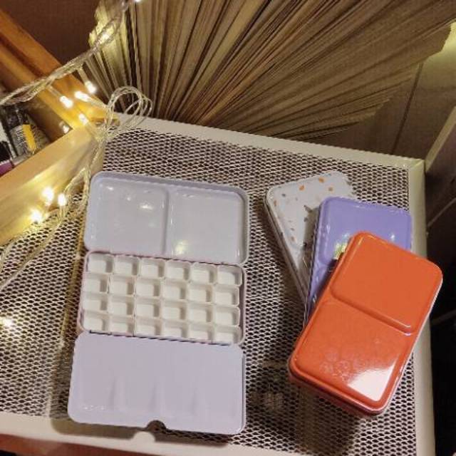 

Watercolor Metal Tin Case 12 clr - SMALL TIN