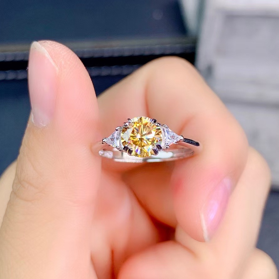 Cincin Zircon Berlian Imitasi Warna Kuning Bahan S925 Sterling Silver Untuk Wanita