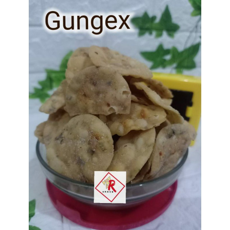 

Gungex/keripik bawang