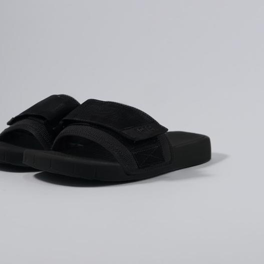 ➽ NYX 2.0 - Chaotic Black Sandal Heiden Heritage - M ☪