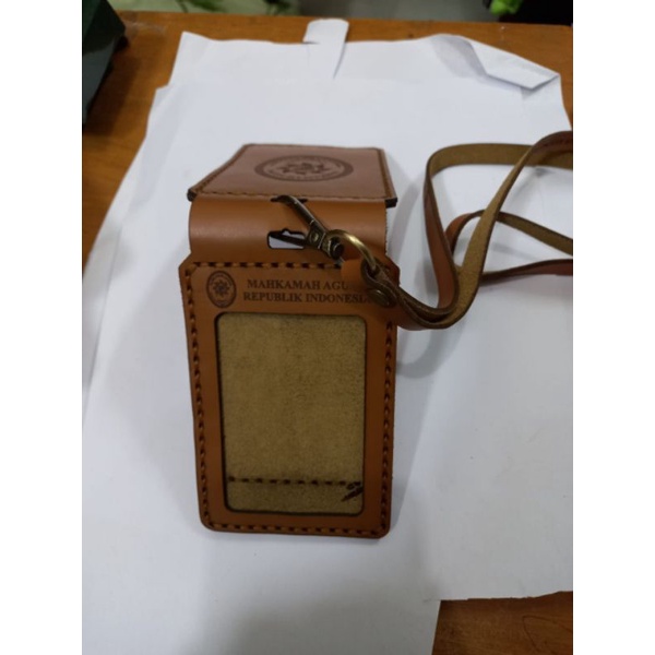 

Nametag id card Holder Mahkamah Agung RI Asli kulit