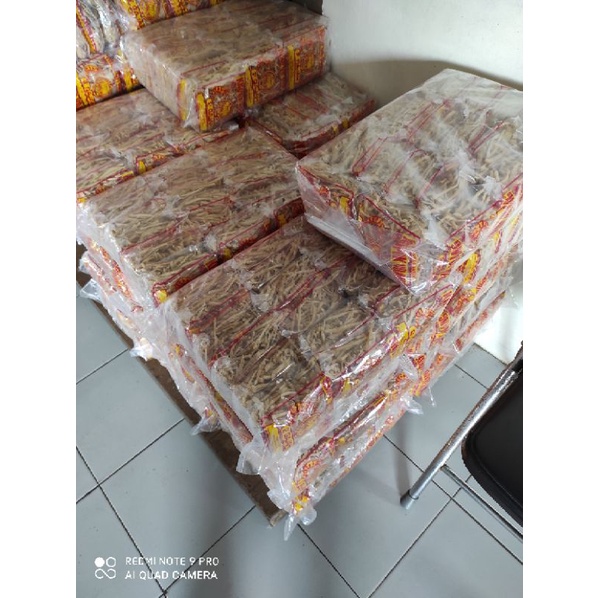 

Kerupuk Udang Asli Cap 2 Gajah 250 gram ( Varian Stik )