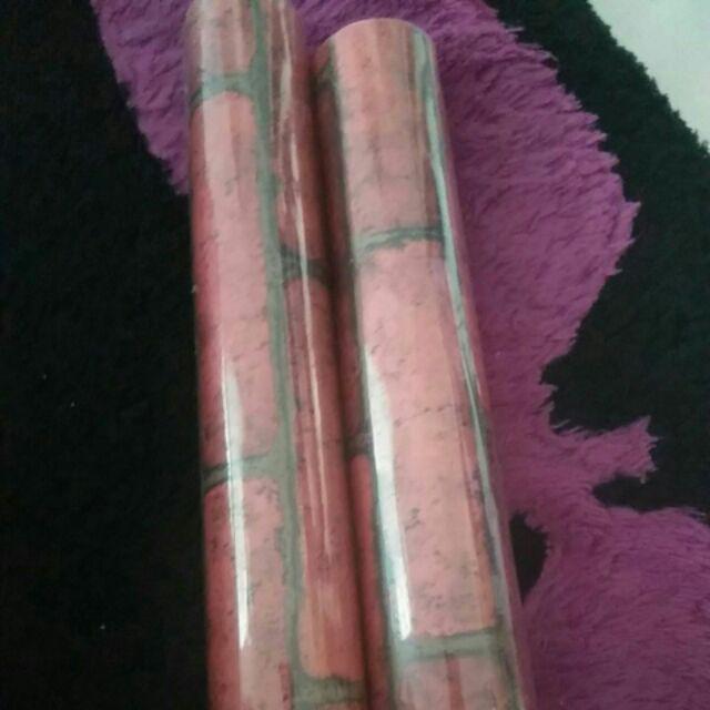 Wallpaper Dinding Bata Merah