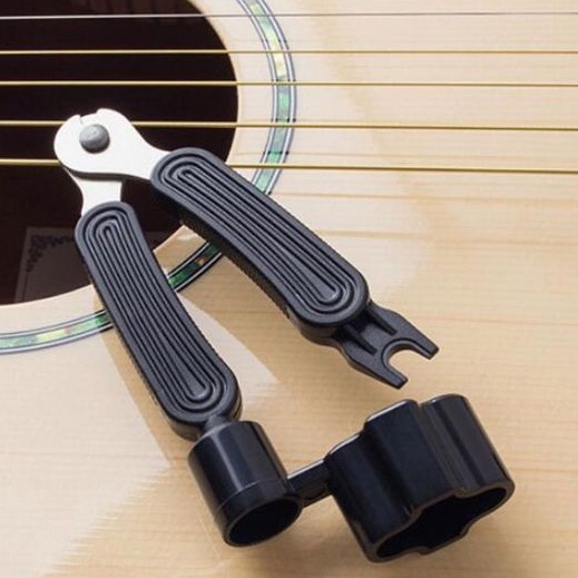 Guitar Tool 3 in 1 StringWinder + Bridge Pins Puller + StringCutter - Aksesoris Gitar