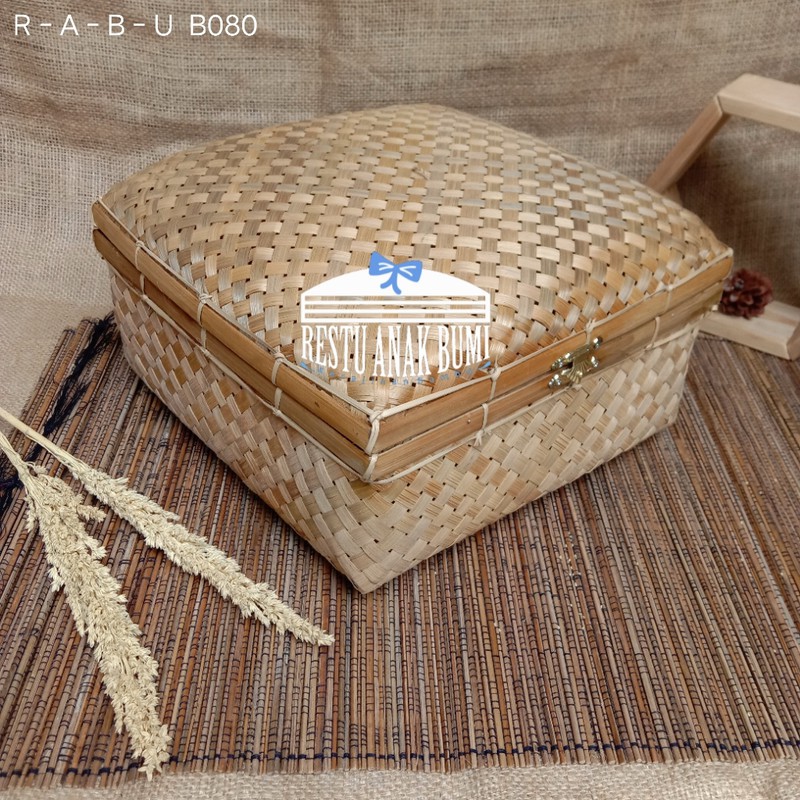 

Promo (B080) Sokase Bambu 27cm|Parcel|Hampers|Kotak|Serahan|Kado|Hadiah|Besek|Gift Box|Wadah|Keranjang | Anyaman Bambu | Bambu | Sokase | Wadah Kue | Box Nasi | Tempat Buah | Parcel | Seserahan
