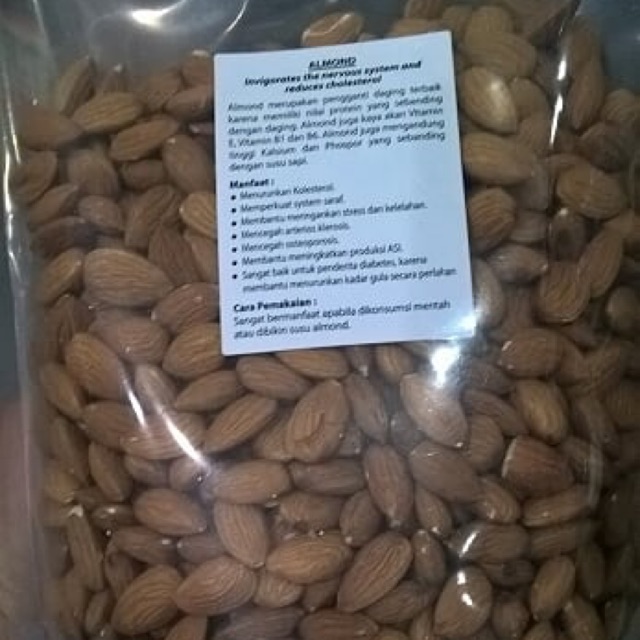 

Kacang almond mentah 250 gram
