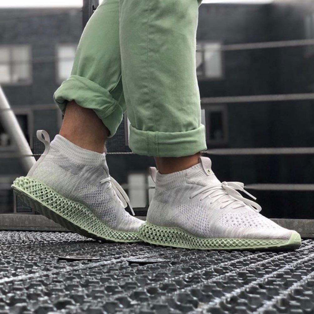 futurecraft 4d runner mid