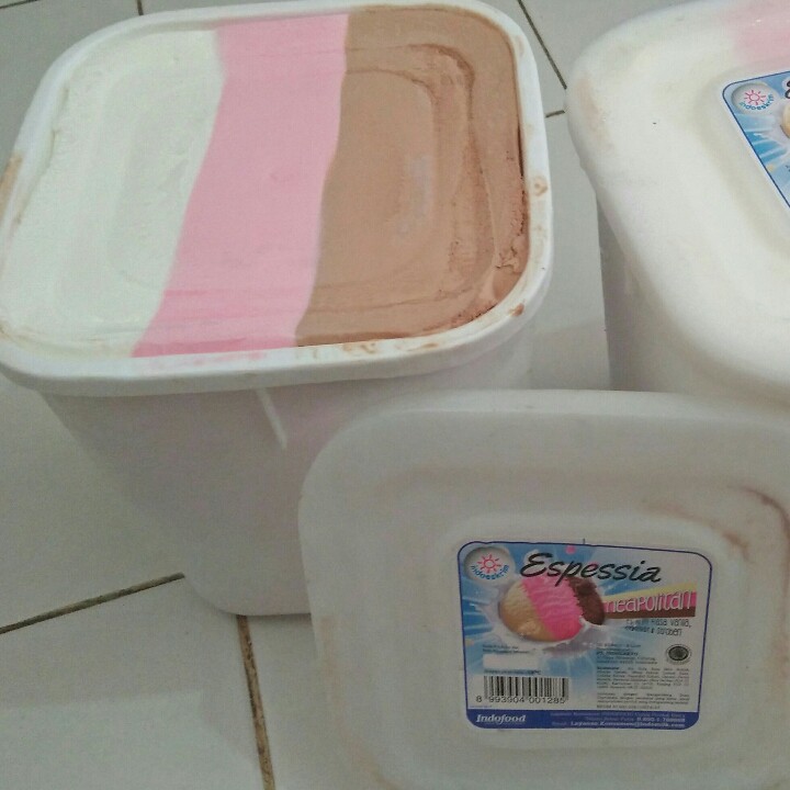 Es Krim Bulk 8 liter Indoeskrim Ice Cream Vanilla Neopolitan 3 Rasa