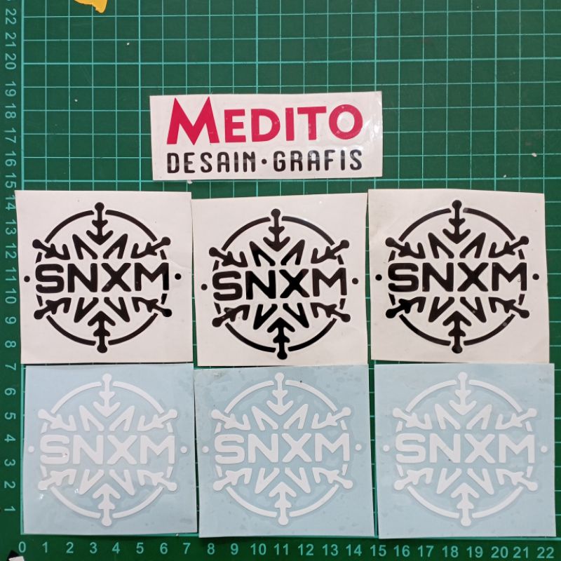 Sticker Cutting SNXM