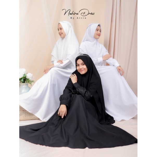 Nahira dress by Attin