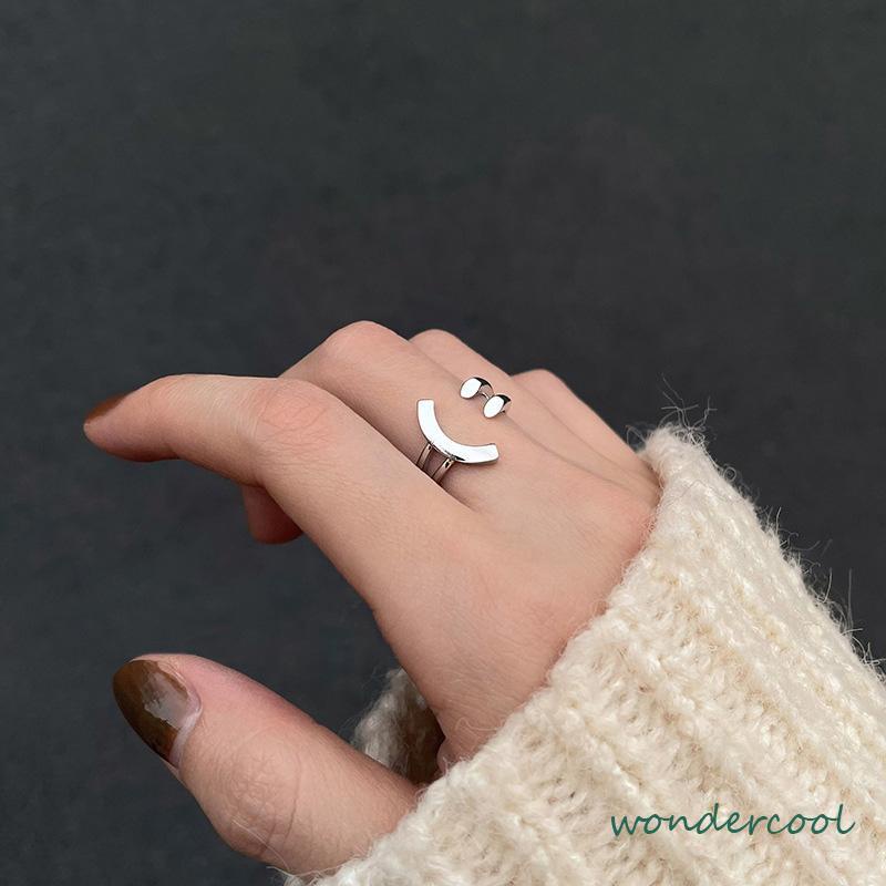 Cincin Model Terbuka Adjustable Desain Smiling Face Warna Silver Untuk Wanita-Won