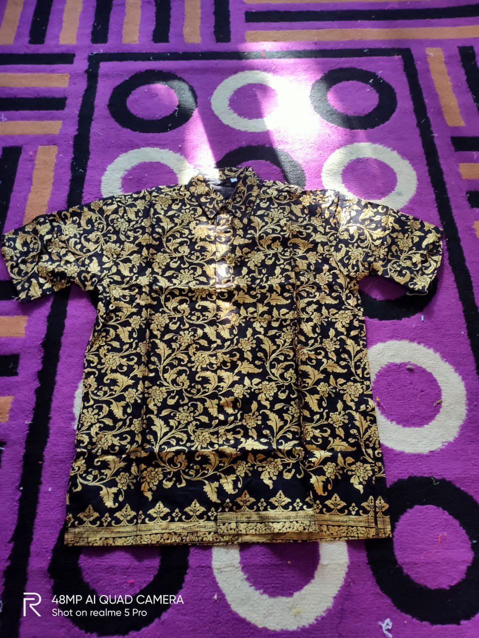 Kemeja Batik Motif Bakung Emas