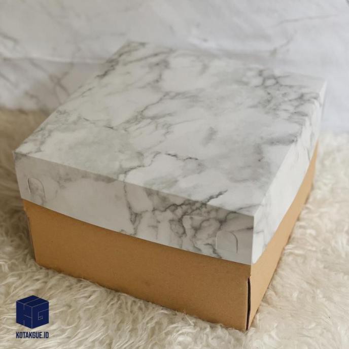 

BARU Cake Box / Kotak Kue / Box Kue (25 cm) - Marble