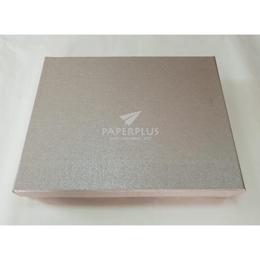 

Premium Product!!! Kotak Kado / Kotak Hadiah / Gift Box Jumbo Type B Embose Silver - Paling Dicari