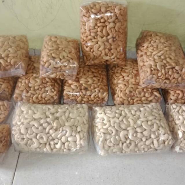 

Kacang Mete Mentah Super