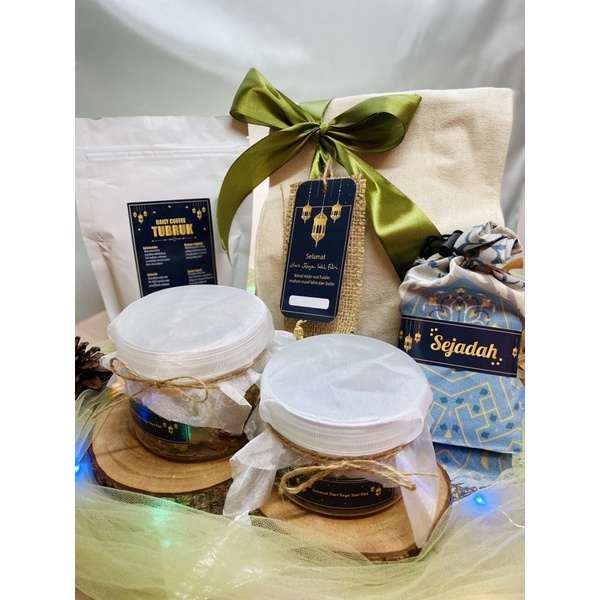 

Hampers Lebaran Ready siap kirim/Parcel Lebaran/ Hadiah Lebaran / Kue Kering Lebaran / Lebaran Gift Hampers