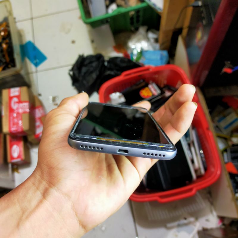 XIAOMI NOTE 5A 2/16gb MINUS LCD. FISIK OKE. POLA/AKUN MI KOSONG