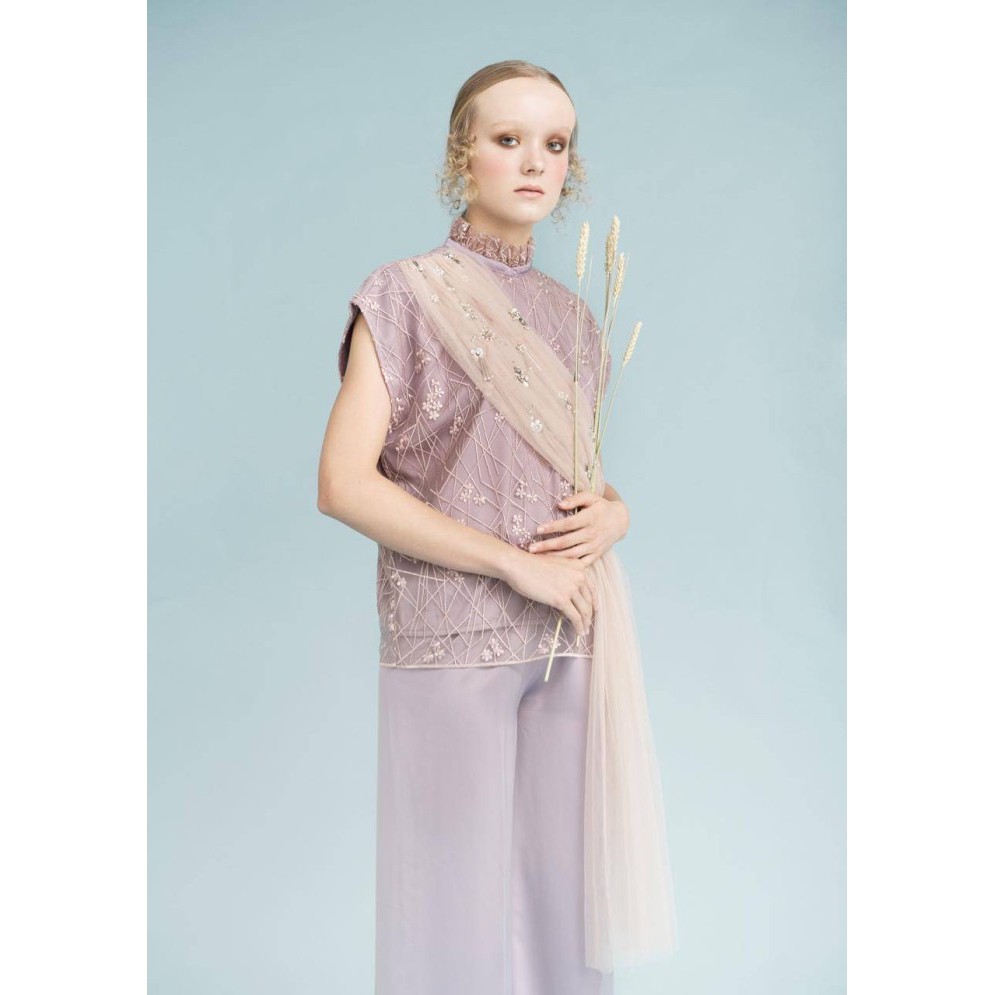 MYVB Atelier Lilou Embellished Tule Lace Top Baju Lebaran Free Size Brand New with Tag