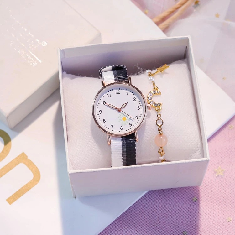 Jam Tangan Analog Wanita Gaya Korea Strap Canvas Warna-Warni Dial Bulat Motif Bunga Daisy-50-6 #3 Putih Hitam