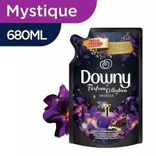 Downy Pewangi dan Pelembut Pakaian Konsentrat Mystique 680 ml