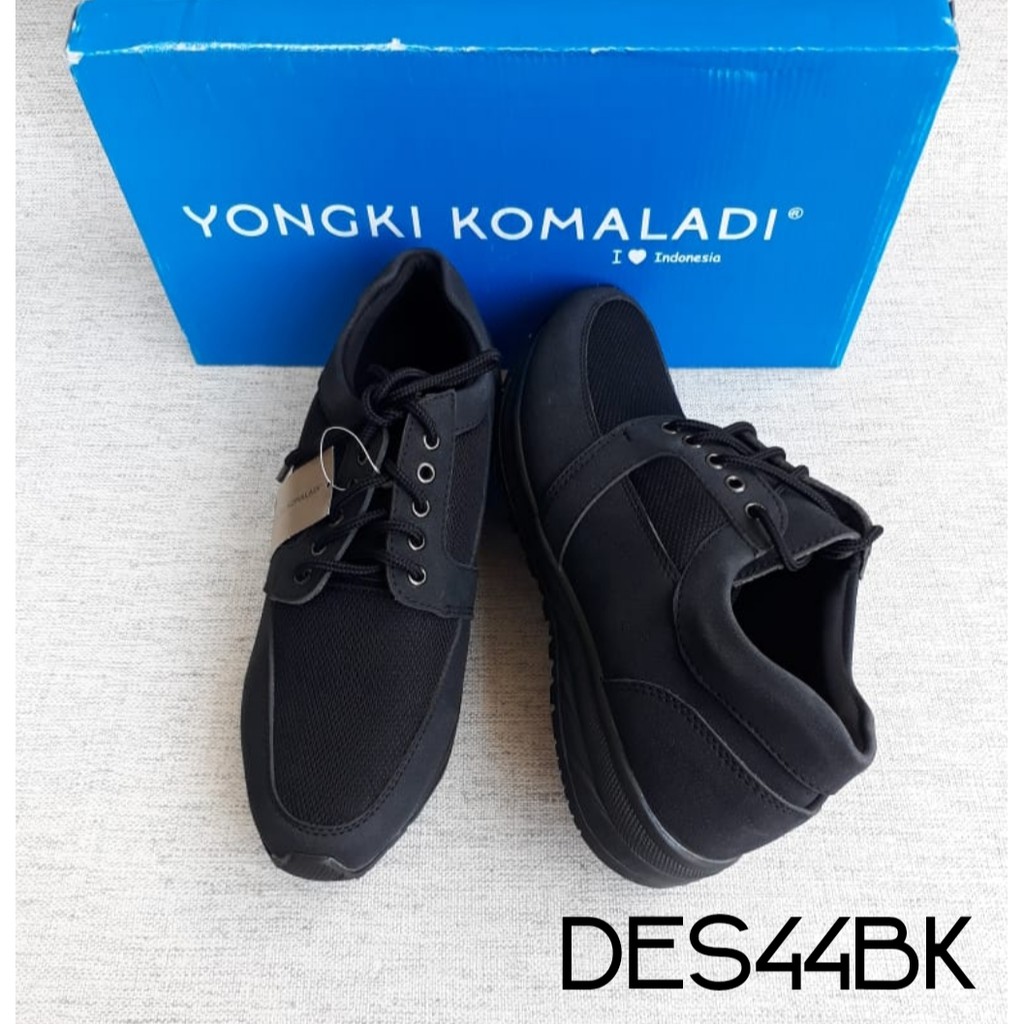 Sepatu Sneaker Pria Tali DES44 Brand MATAHARI Yongki Komaladi