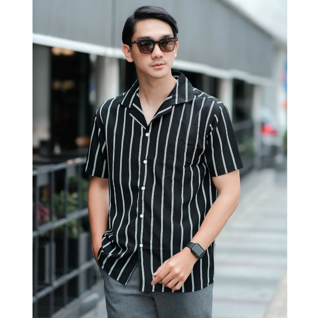 Kemeja Oversize Basic Salur Kasual Formal Pria Lengan Pendek RibsGold