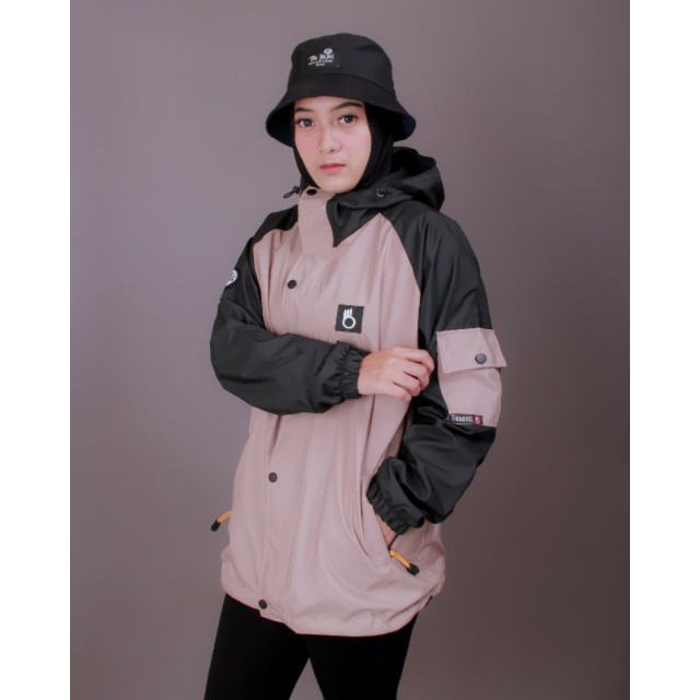 Jaket Outdoor Waterproof - Jaket Anti Air Gunung The Bojiel