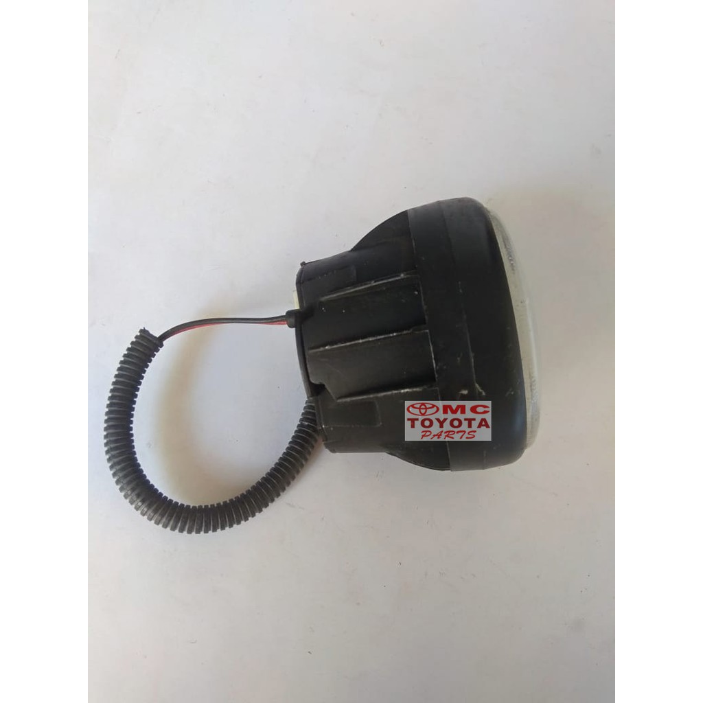 Lampu Kabut Fog Lamp Kanan Avanza Xenia 2003-2006