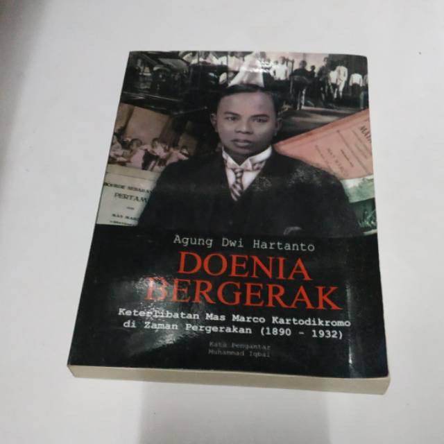 

Buku Donia Bergerak