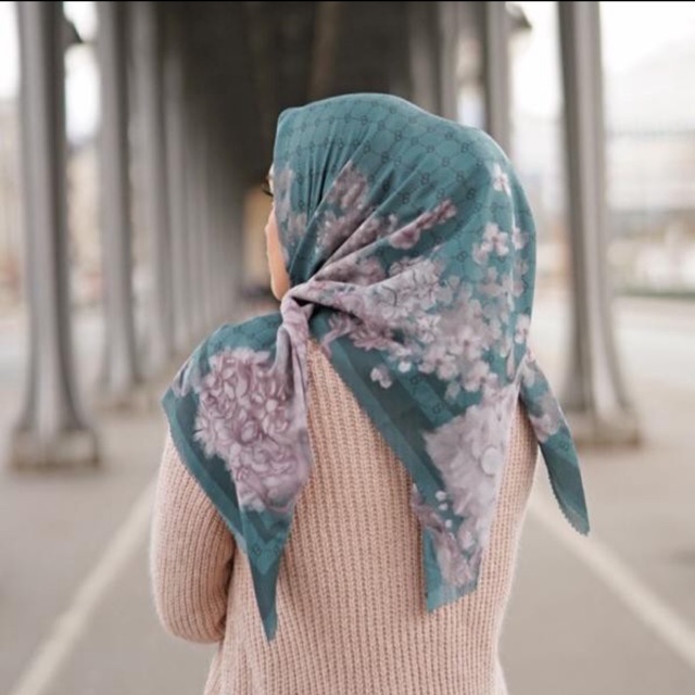 buttonscarves hydrangea verte preloved