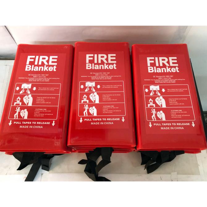 

Monggo] Alat Fire Blanket / Selimut Tahan Api 1,2 X 1,8 Meter