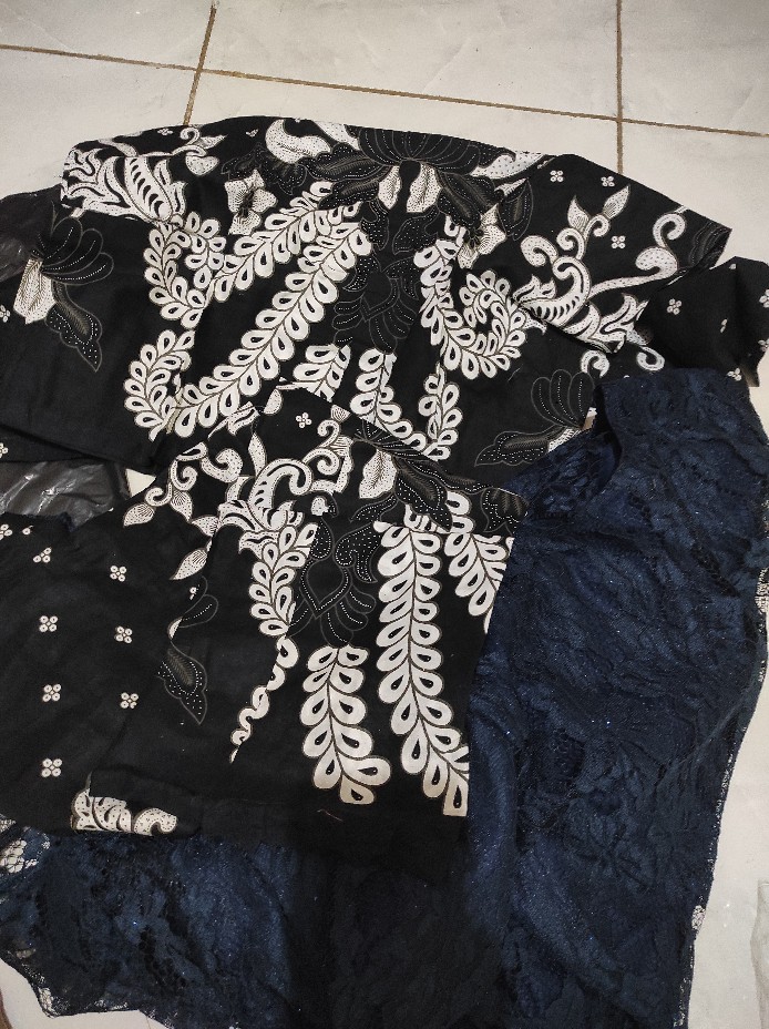 Maura Couple - Sania Ruffle Batik Couple Ori Ndoro Jowi Dnt Garansi Termurah Shopee - Pinguin Gurita