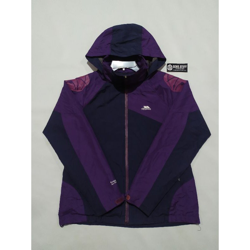 JAKET OUTDOOR TRESPASS