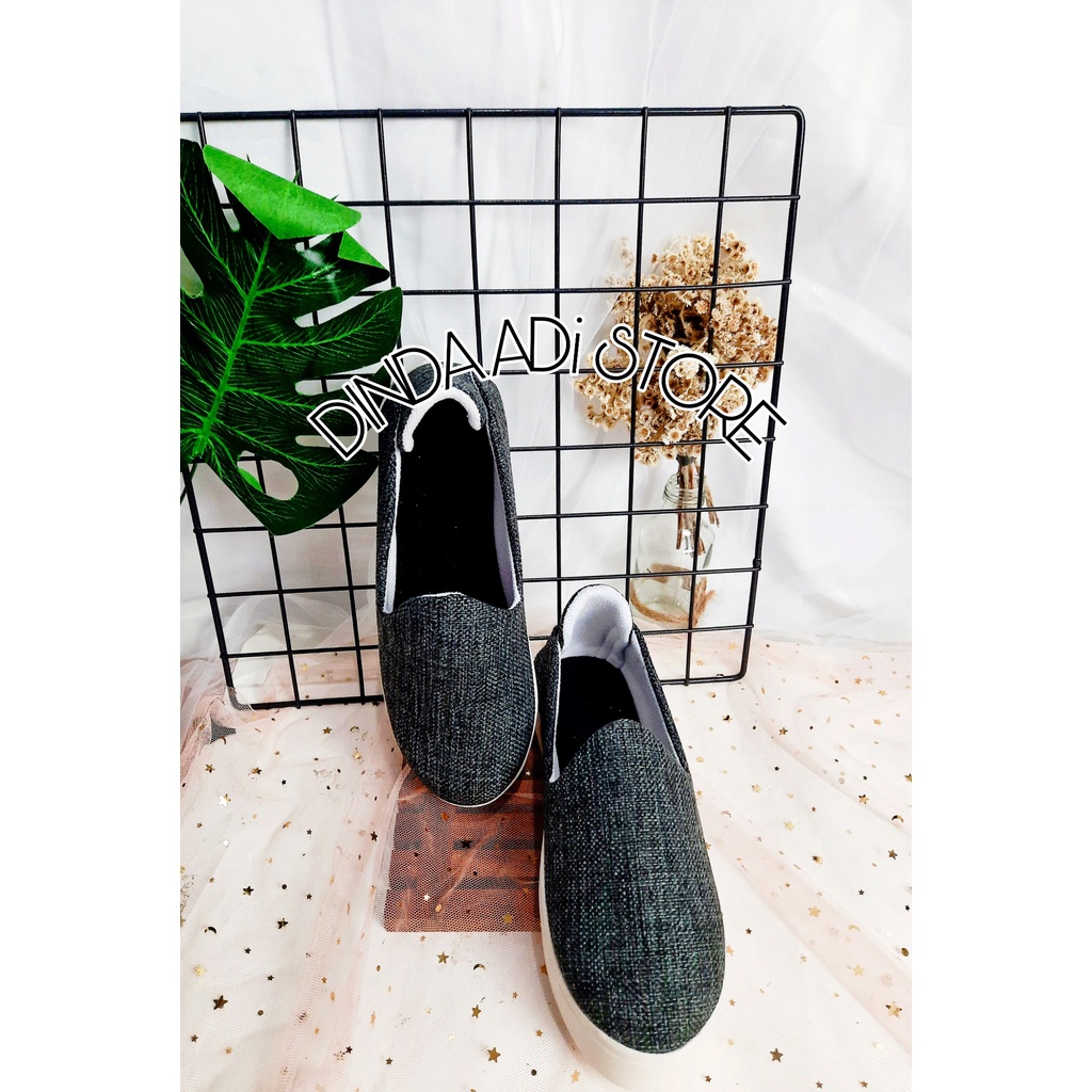 Dinda Sepatu Wanita Slip On Jingle Bahan Import Woll Premium Warna Biru Hitam Merah Dan Krem Ukuran 36-40