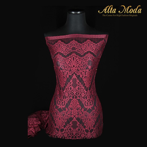 

Alta Moda Brokat Semi Perancis Tradisional Keraton Maroon (2.5M)