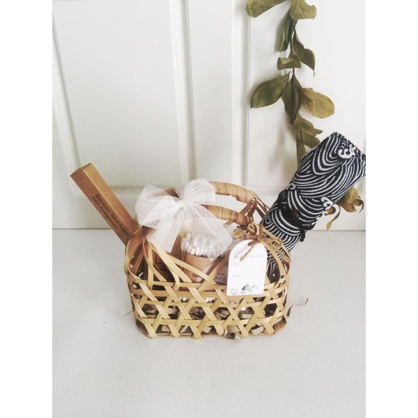 

[bamboo] Zero Waste Starter Kit Basket | Eco Friendly Hampers | Gift