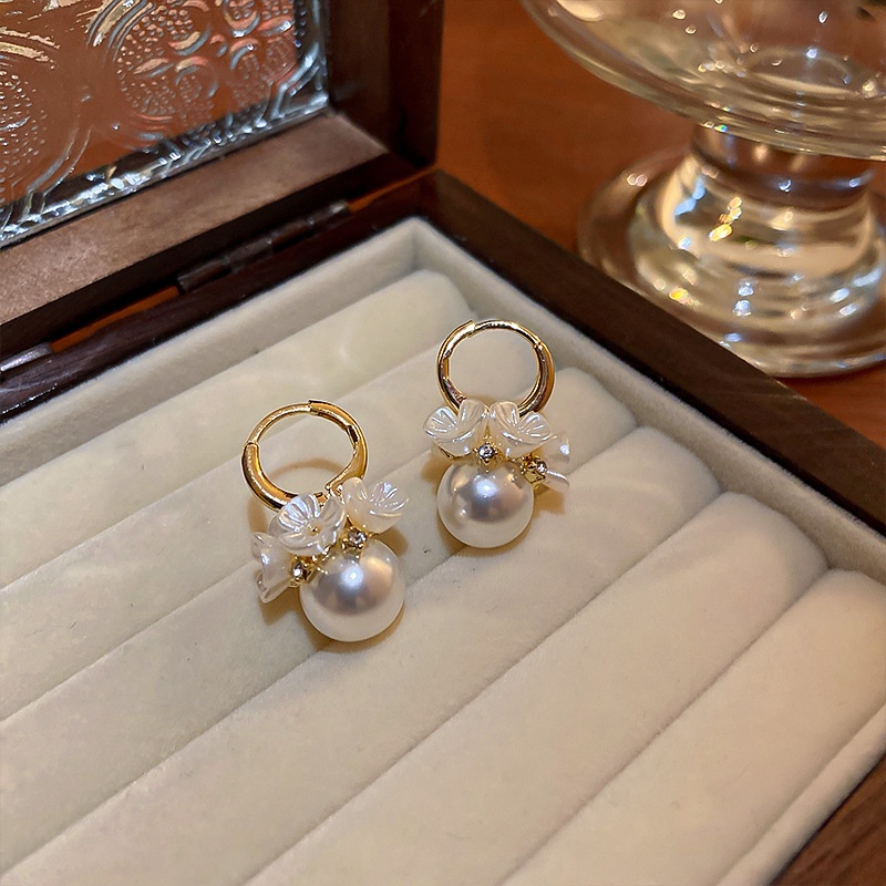 Jepit Bulat Mutiara Bunga Anting Wanita Korea vintage Elegan Aksesoris Telinga