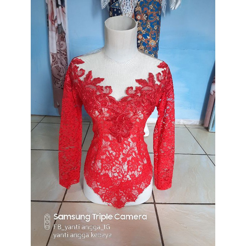 kebaya atasan merah