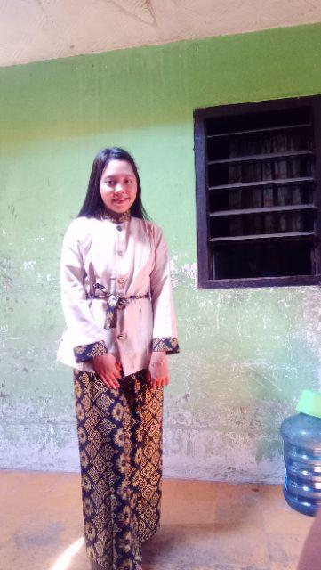 Couple Ashanti Sett Artomoro Grosir Sarimbit  Batik Kebaya Modern