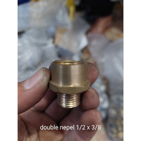 Double Nepel 1/2" x 3/8" / Sok Sambung 1/2" x 3/8" kuningan