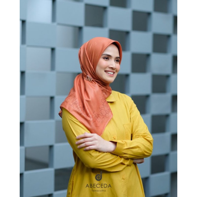 HIJAB SEGI EMPAT DEENAY ABECEDA series-TERACOTTA