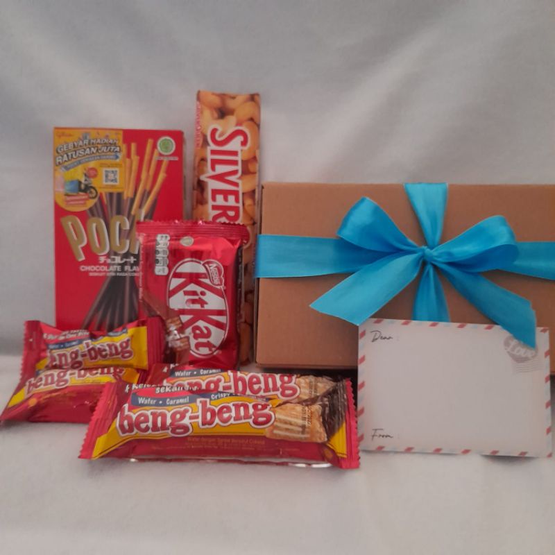 

Hampers Natal/Hampers Snack / Hampers Coklat / Hampers Ulang Tahun / Snack Box / Snack Coklat / Kado / Hadiah