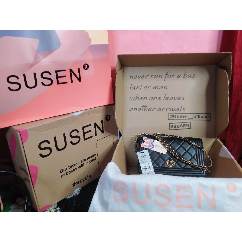 Tas Susen Mini Slingbag 2010 Black Original Counter 100% Lapis Emas 24 Karat