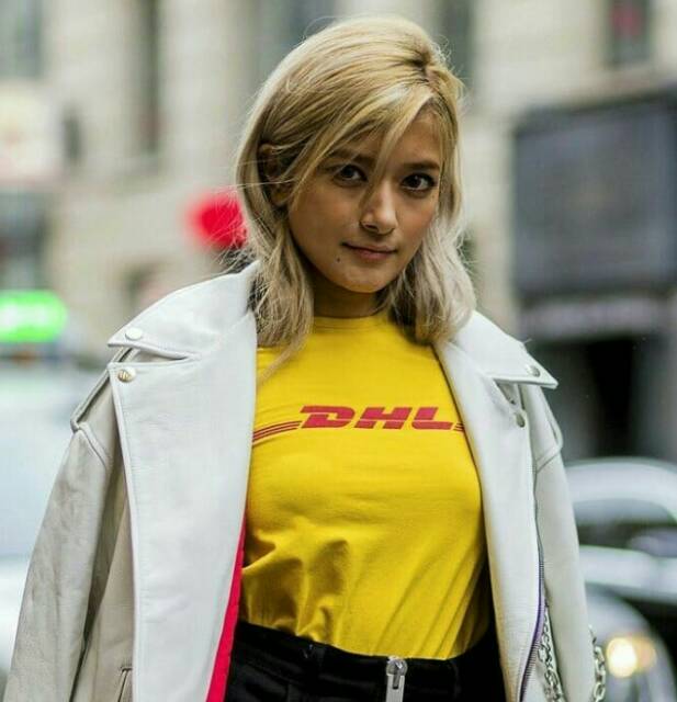 DHL Tee