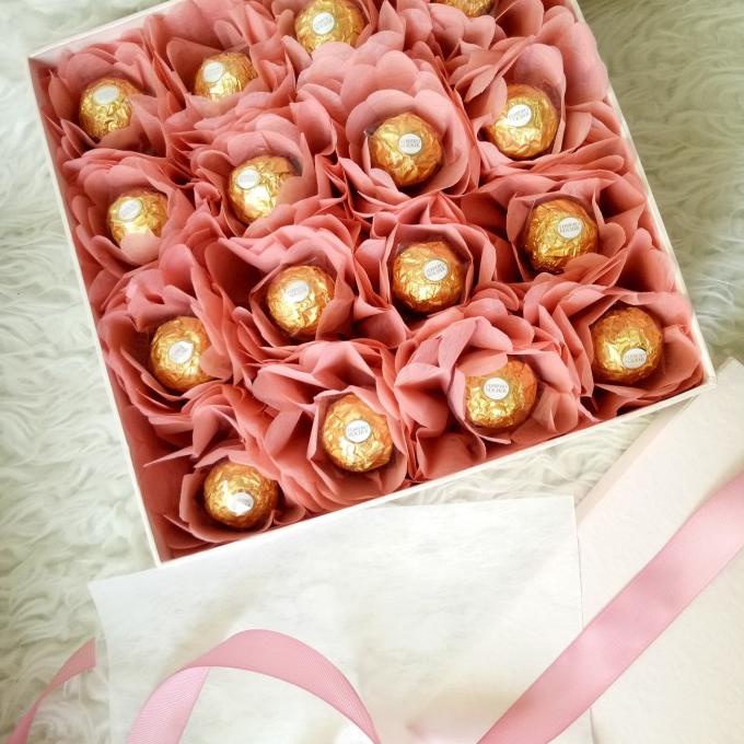 

[COD] Ferrero Rocher Bloom Box / Kado Ulang Tahun / Wisuda / Valentine [COD]