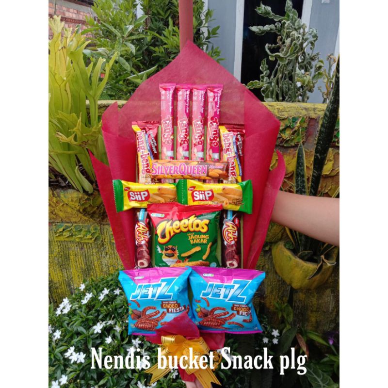 

Buket Snack Wisuda / Hampers Snack Wisuda / Buket ulang tahun