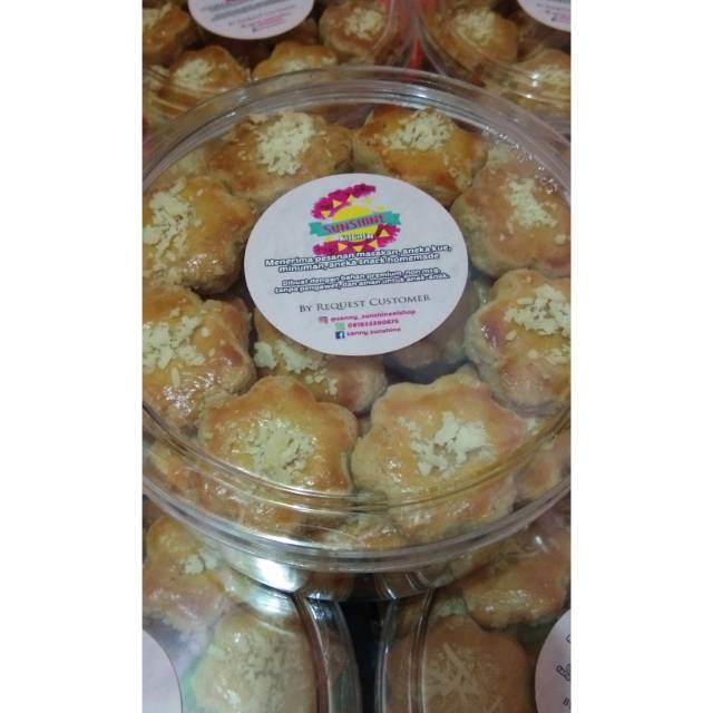 

Kue kering kacang jadul premium