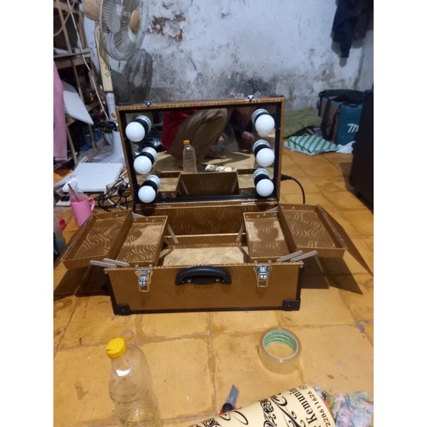 Bok/Koper Makeup/Beautycase FM 6 Lampu Tongol Murah